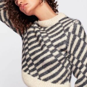 🔖NWT KOTN Asilah Cropped Black and Cream Striped Sweater - XS